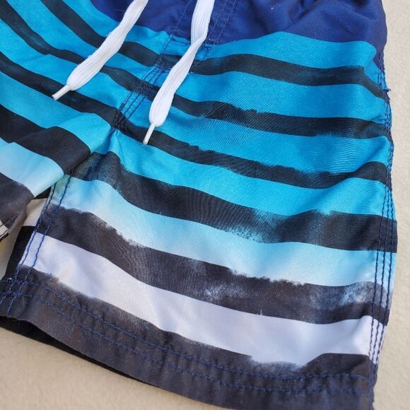 Kanu striped swim trunks Size 4T - Picture 4 of 10
